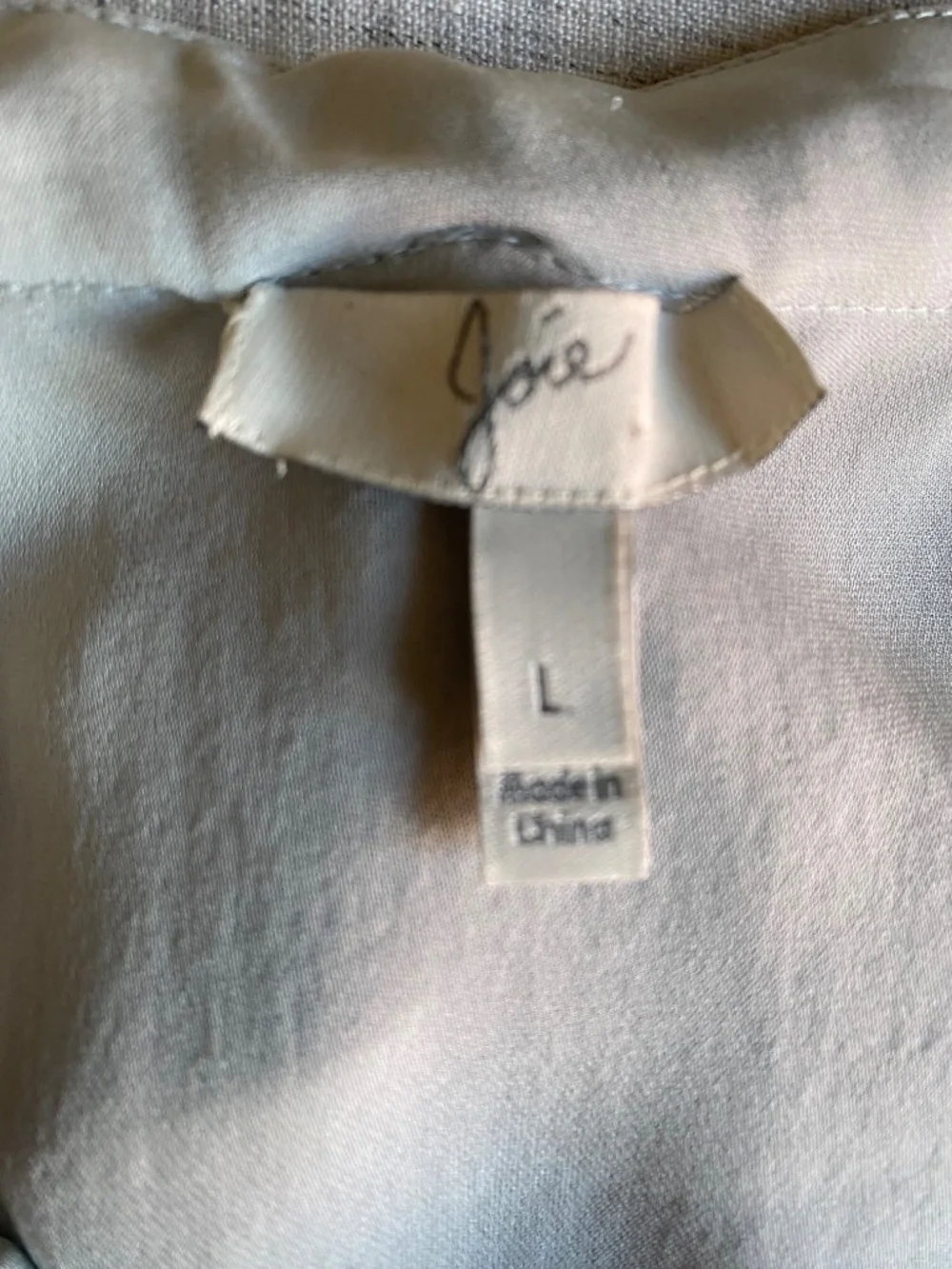 Joie short sleeved silk top in pale blue/gray, with bow tie at back Size L - Picture 8 of 11